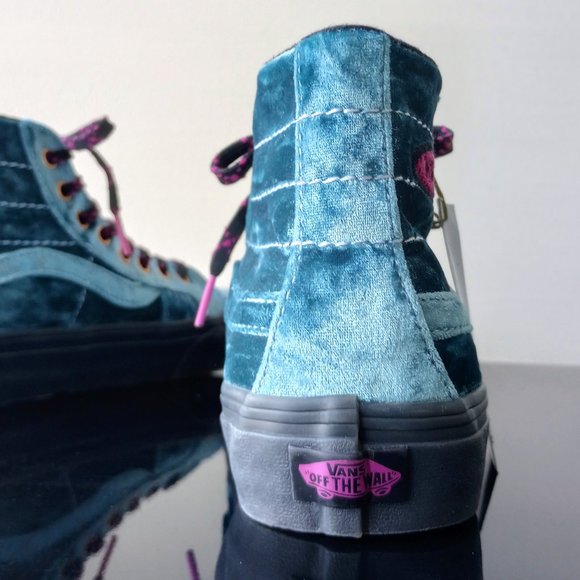 Vans Men Vans Women\'s Sk8-Hi 138 Decon  Alex Knost/Lee-Ann Curren in Beautiful Velvet